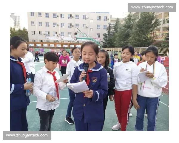 赫伊森首秀汗湿衣襟诠释拼搏，自评表现获认可