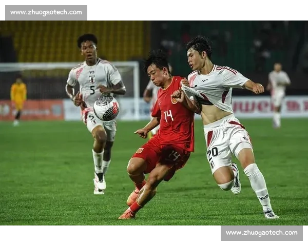 新华社删国足对比视频引争议:职业态度与中国足球的冰火两重天 新华社删国足对比视频引争议:职业态度与中国足球的冰火两重天